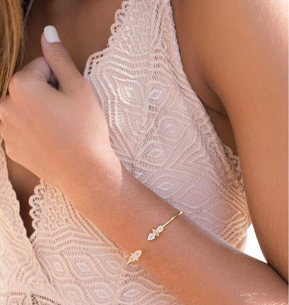 CILA " Yasmin " Design Armbånd w/, Rose Quartz, 18K Gold Electroplated