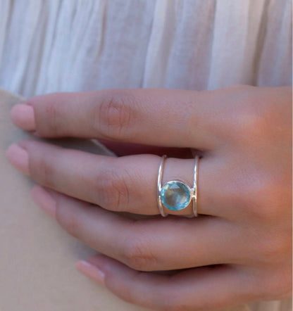 Håndlaget, Designring med Blue Topaz ringdesign Sterling Silver, Model " HELEN "