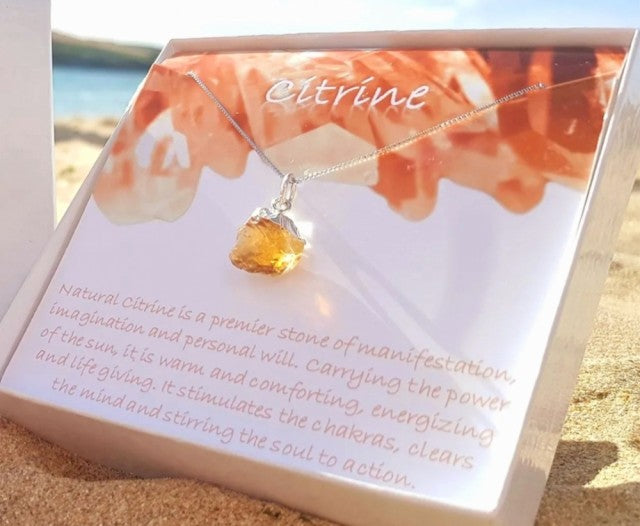 Vakkert Birthstone Designkjede m/RÅsten - Citrine  - Gold Electroplated
