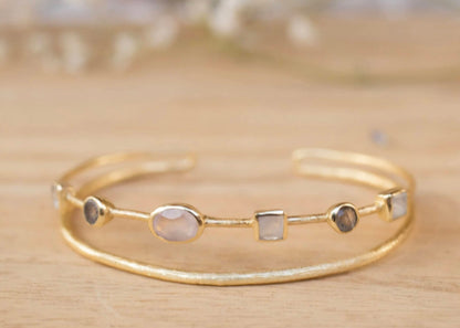 CILA " Kathy " Design Armbånd w/, Moonstone, Rose Quartz & Labdradorite, 18K Gold Electroplated