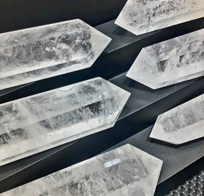 Big Clear Quartz Towers w/base - High Quality, ca. 20 - 25cm, 2 - 2.5kg, Wide