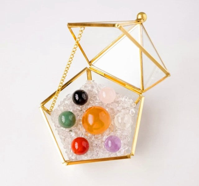 GLASS HOUSE  WITH 7 CHAKRA SPHERE SET, SIZE SMALL ( 6 x 20mm + 1 x 30mm )