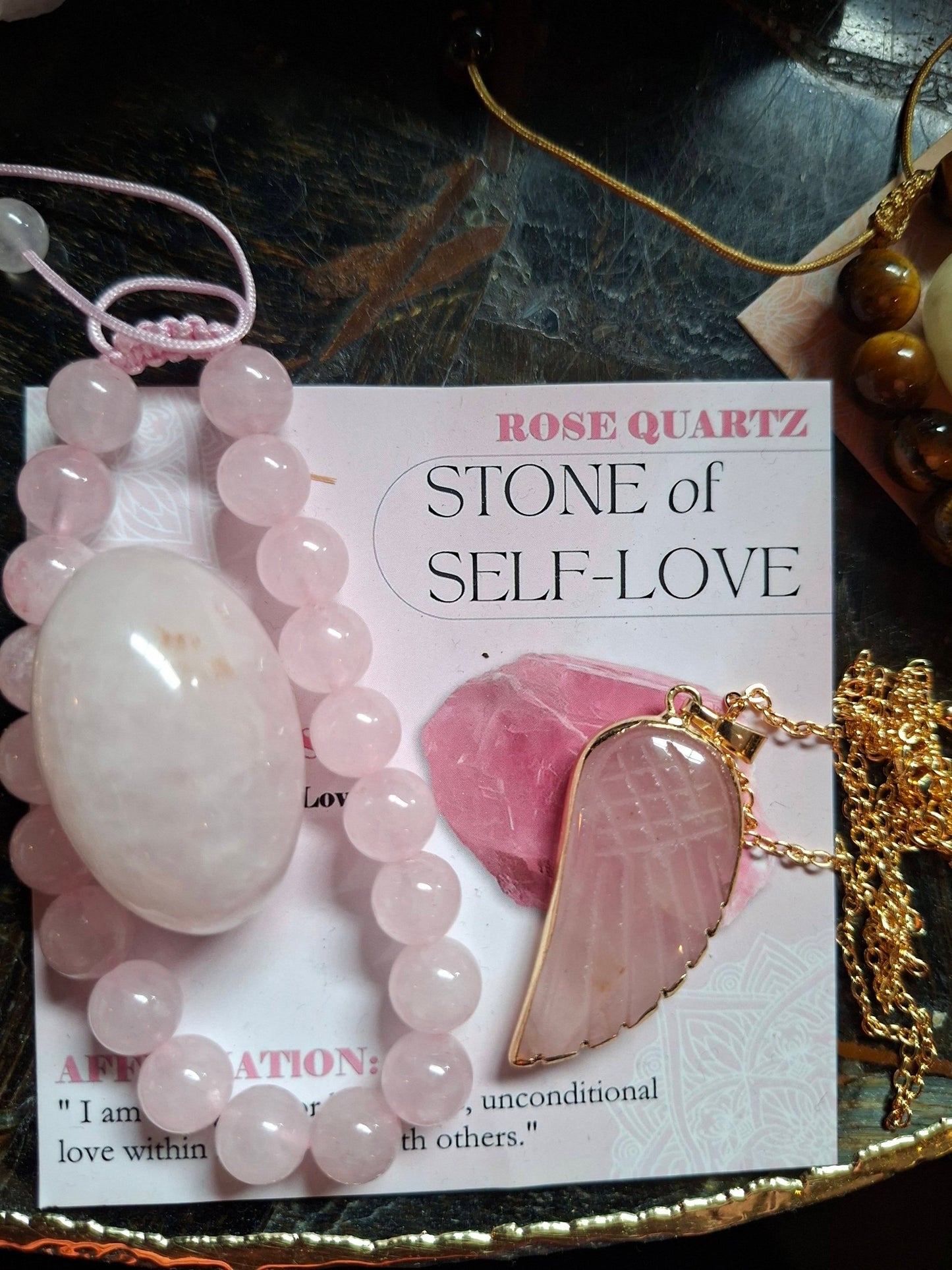 SOMMERTILBUD - 50% / - Smykkesett - Chambhala Armbånd & Angel Wing Kjede + Bonusgave, 7 stentyper