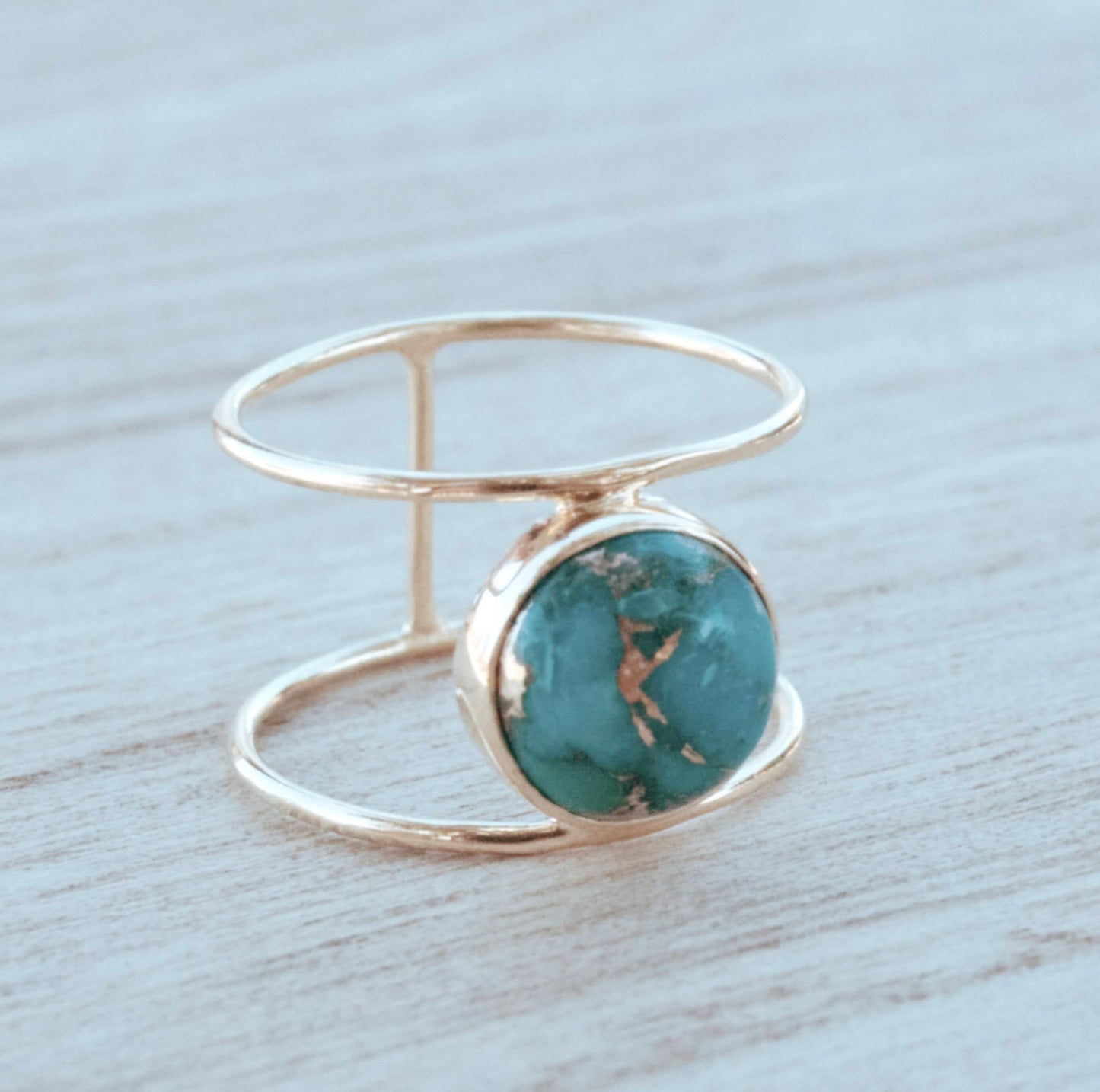 Ny og vakker, enkel håndlaget " HELEN " Gold Vermeil Ring m/ Copper Turquoise