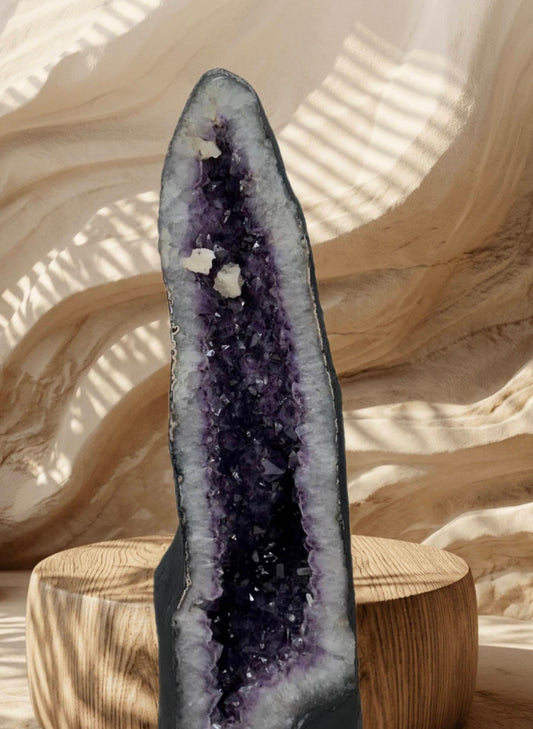 Månedens Utvalgte / HIGH QUALTY BRAZILIAN Amethyst Cathedral / Inntil 40% OFF - Naturlig Big Ametyst Crystal Geode, 63kg - 88x27/18cm mined in Brazil