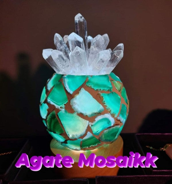 Ny, dekorativ Grønn Agat & Clear Quartz Krystallamper i " Pineapple " Design