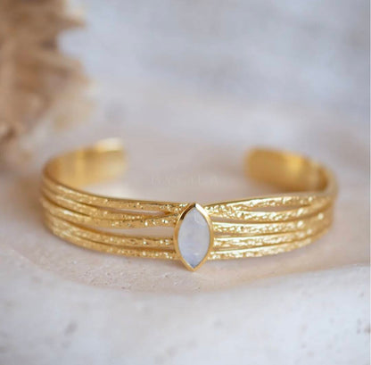 CILA Design Armbånd " model Connie "w/ Moonstone, Gold Electroplated