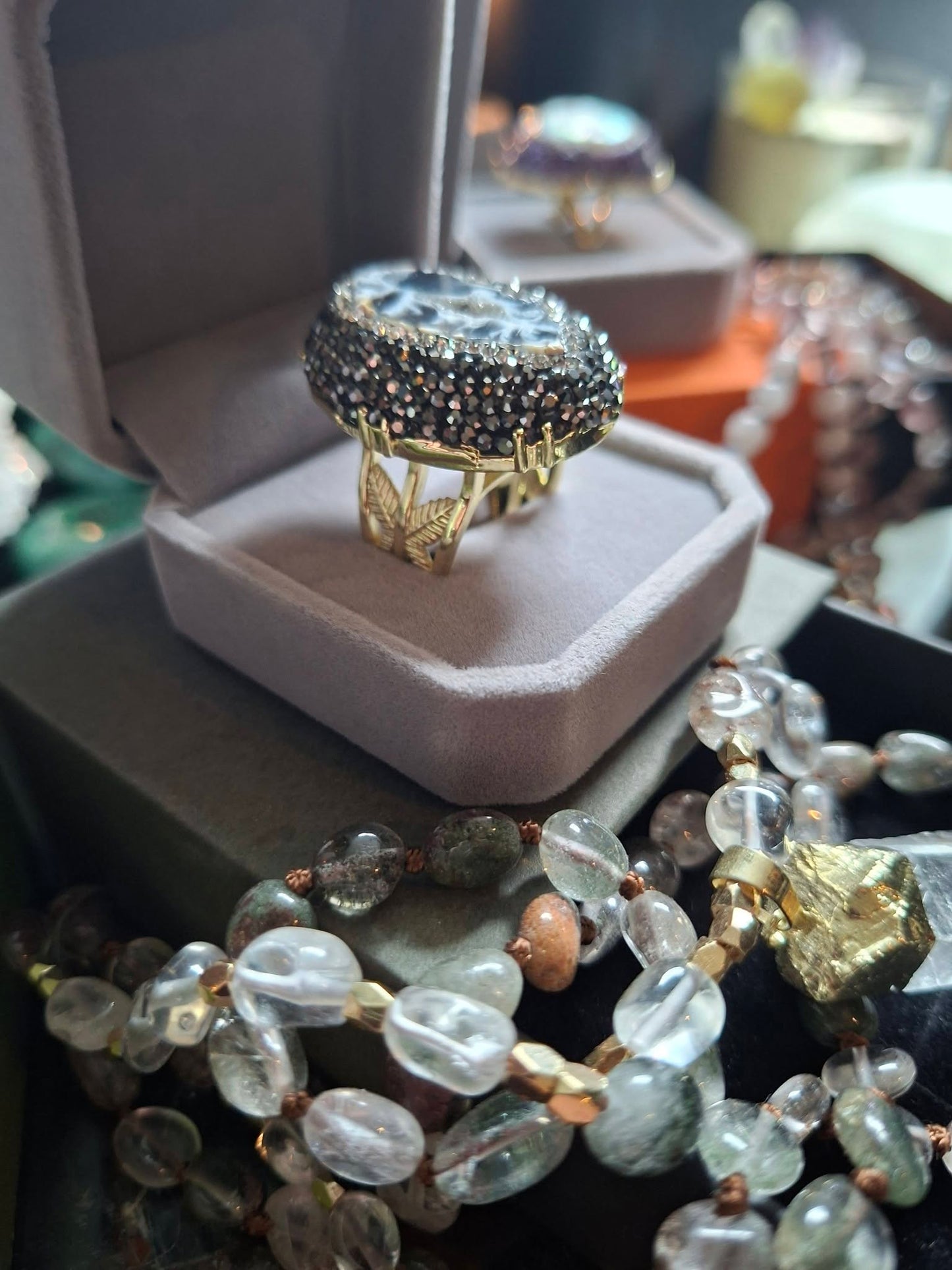SUMMERDEAL / 2 - 1 Jewelry Set ( Ring + Kjede ) - 6 Design, Gold Eletroplated