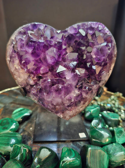 Månedens Utvalgte / Stunning Natural A+ grade Amethyst Crystal Heart, Unique Piece, HST0259, 1kg - 14,5x 12.5cm