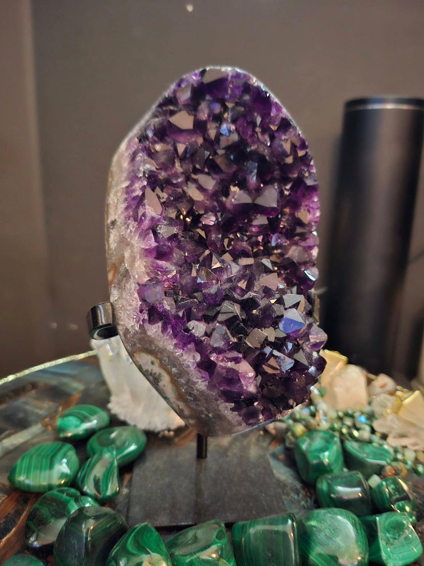 Månedens Utvalgte / Top Grade Deep Purple Uruguay Amethyst Specimen - MWS2336, 20x13cm - 1.4kg