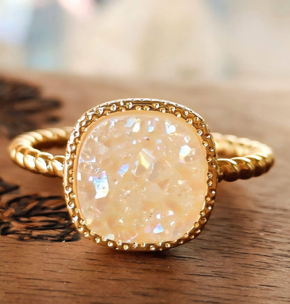 Ny Vintage Designring Druzy White Stone, 10x10mm - 18k Gold Electroplated