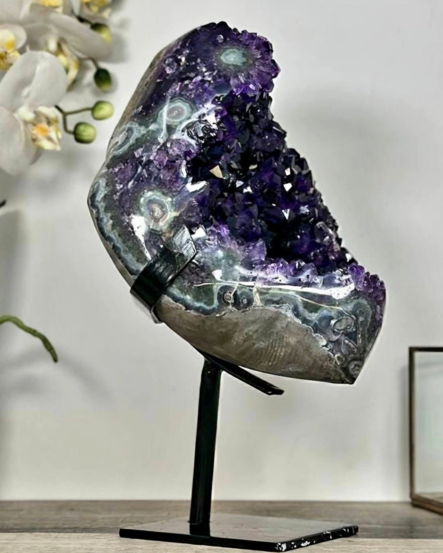 Amethyst Crystal Cluster Geode with Deep Purple Crystals - MWS2651, 29x17x15cm, 4.9kg