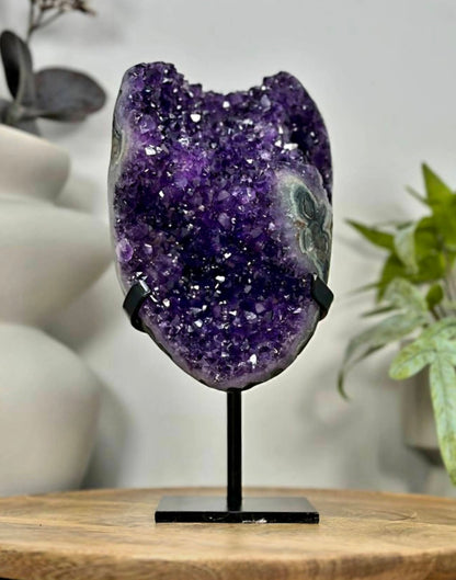 Premium Quality Amethyst Crystal Cluster – Natural Specimen on Stand - MWS3057, 2.1kg - 23x11x9cm