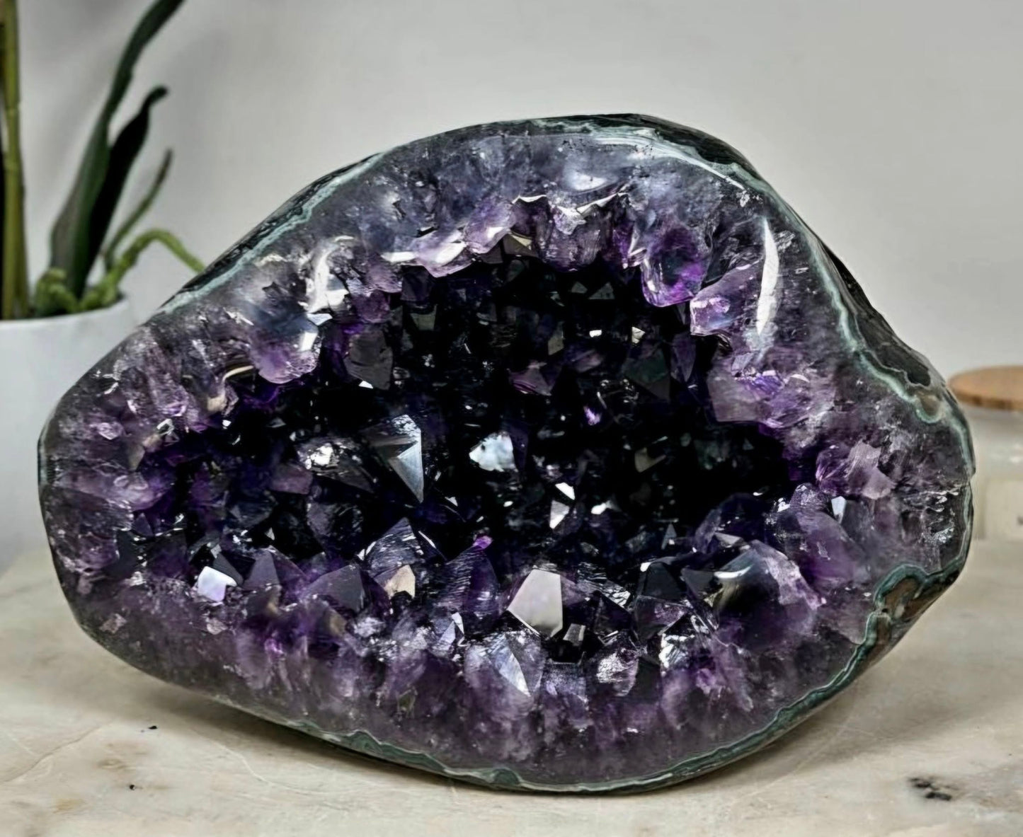 Premium Quality Amethyst Stone Geode Crystal Formation, STGE0012, 10KG - 25x16x22cm