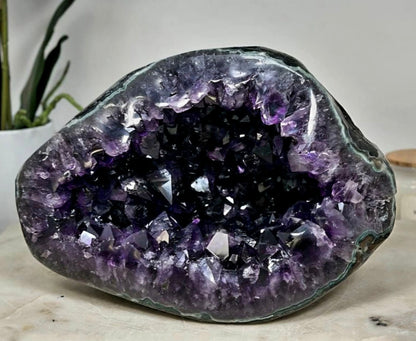 Premium Quality Amethyst Stone Geode Crystal Formation, STGE0012, 10KG - 25x16x22cm