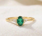 Ny &amp; Trendy 14K Goldplated ( 925s Silver ) Art Deco Vintage Ring - med oval 8x10mm Green Emerald sten og Zirkoner