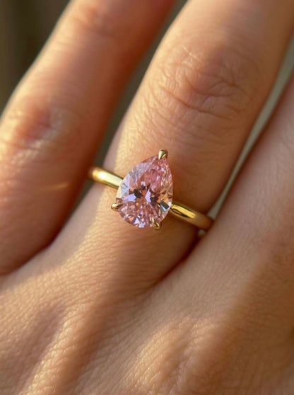 Vakker og Mareshia "Solitaire" enstens 9x7mm Pink Sapphire Ring, Gold Vermeil ( 925s Silver )