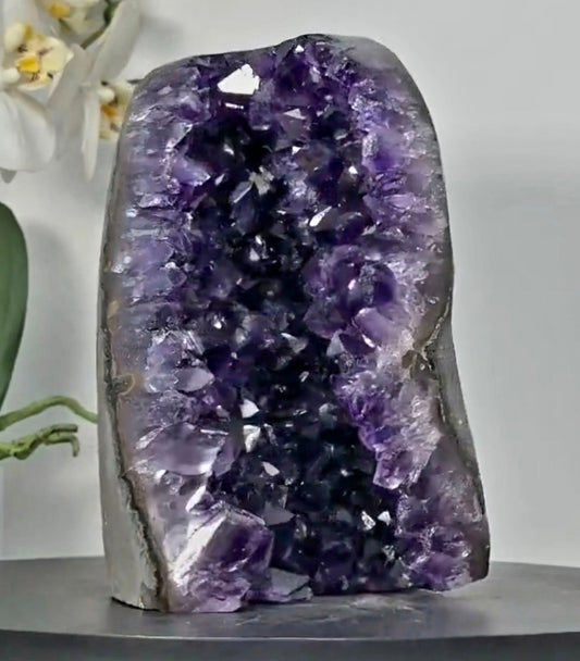 Uruguay Amethyst Geode Crystal Cluster for Home or Office Display, Self Standing Amethyst, Tall Amethyst Stone | CBP1237, 19.5x12.5x15.5cm