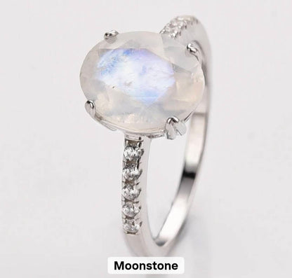 Ny & Trendy 925s Silver Art Deco Vintage Ring - med oval 8x10mm Moonstone sten og Zirkoner
