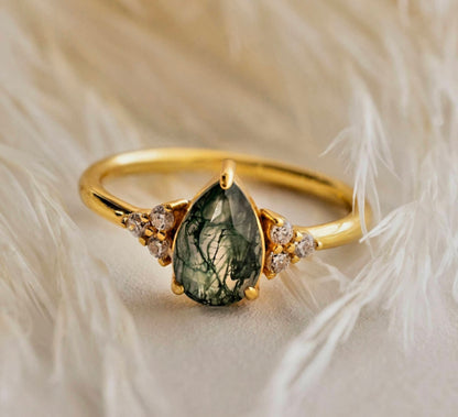 Ny & Trendy 18K Goldplated ( 925s Silver ) Art Deco Vintage Ring - med Tear Drop 10x6mm Green Moss Agate Quartz sten og Zirkoner