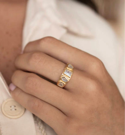 Håndlaget, Designring " LOLI " med Moonstone 18K Gold Electroplated