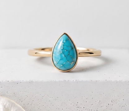 New Mareshia "Solitaire" enstens 8x6mm natural Turquiose Stone Ring, Gold Vermeil ( 925s Silver )