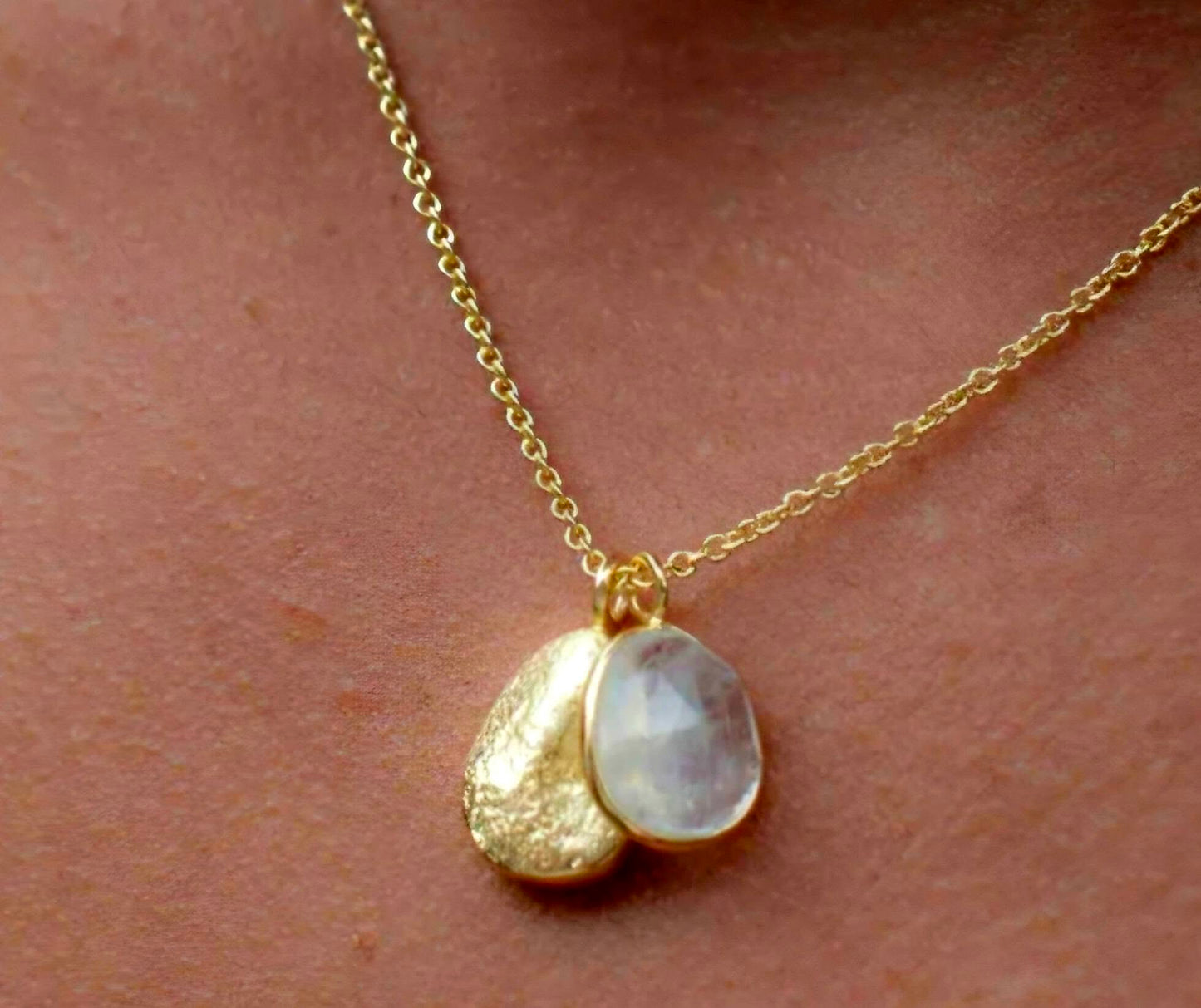 MARESHIA Designkjede Moonstone, 18K Goldplated