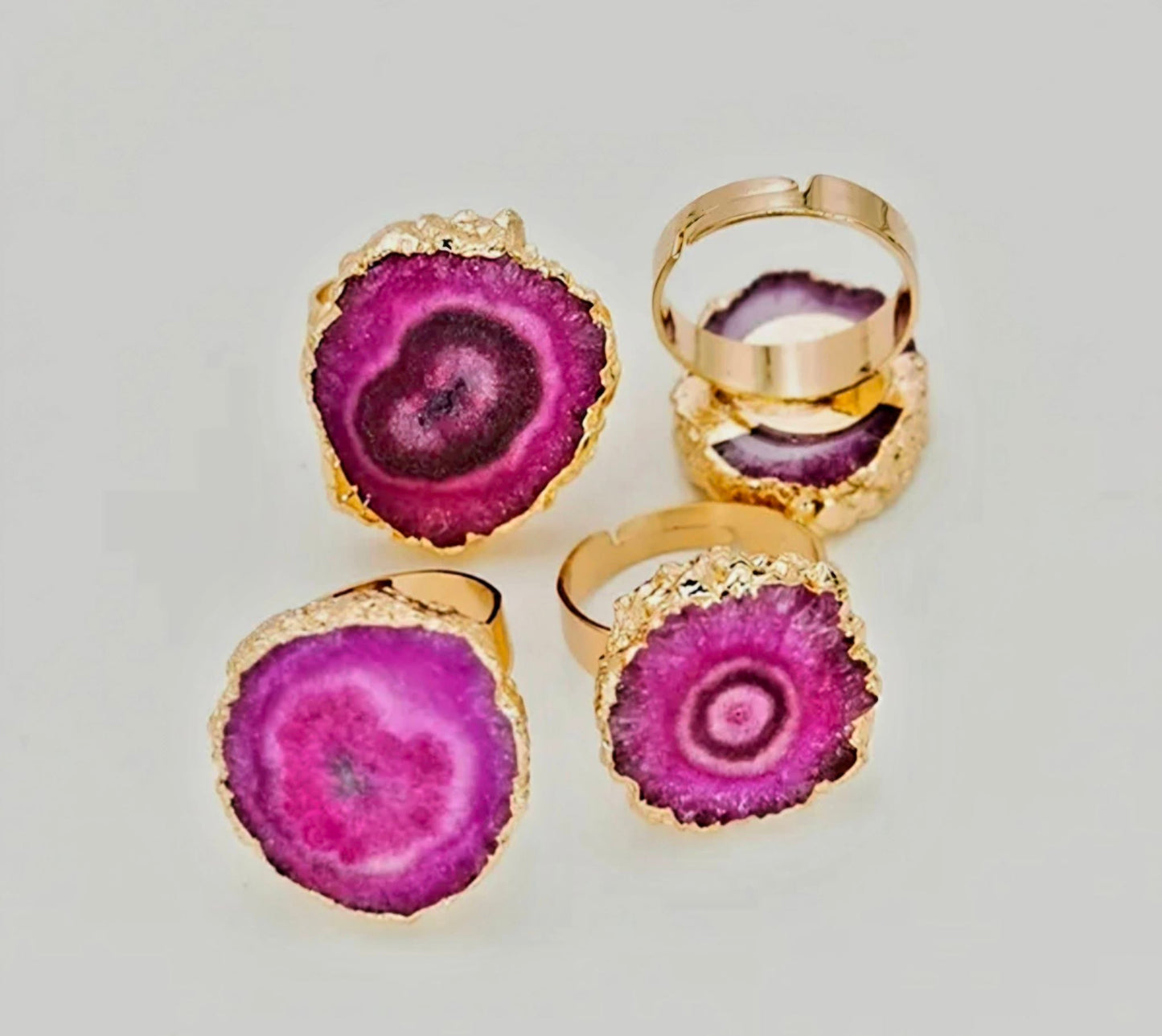 New Pink AGATE Solar Quartz Fashion Ring, Justerbar - Gold Electroplated