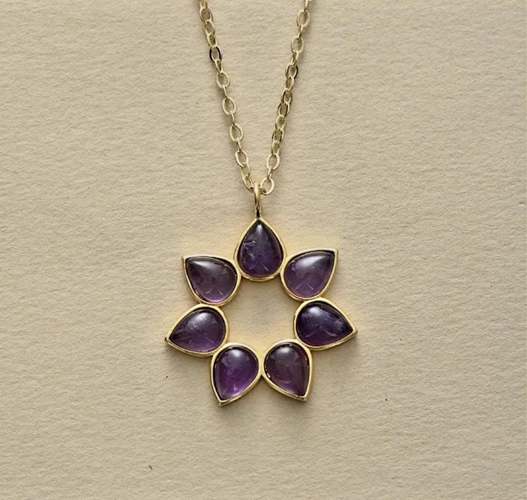 Nytt, vakkert natural stone Ametyst Designkjede i LOTUS FLOWER Design, Gold Electroplated