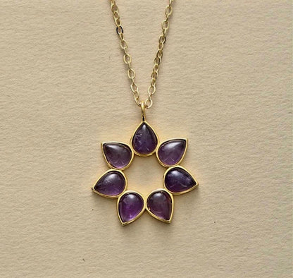 Nytt, vakkert natural stone Ametyst Designkjede i LOTUS FLOWER Design, Gold Electroplated