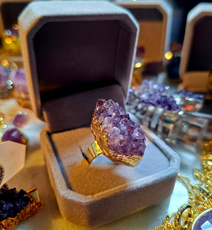 Flott Ametyst Råkrystall Gold Electroplated Ring, Justerbar