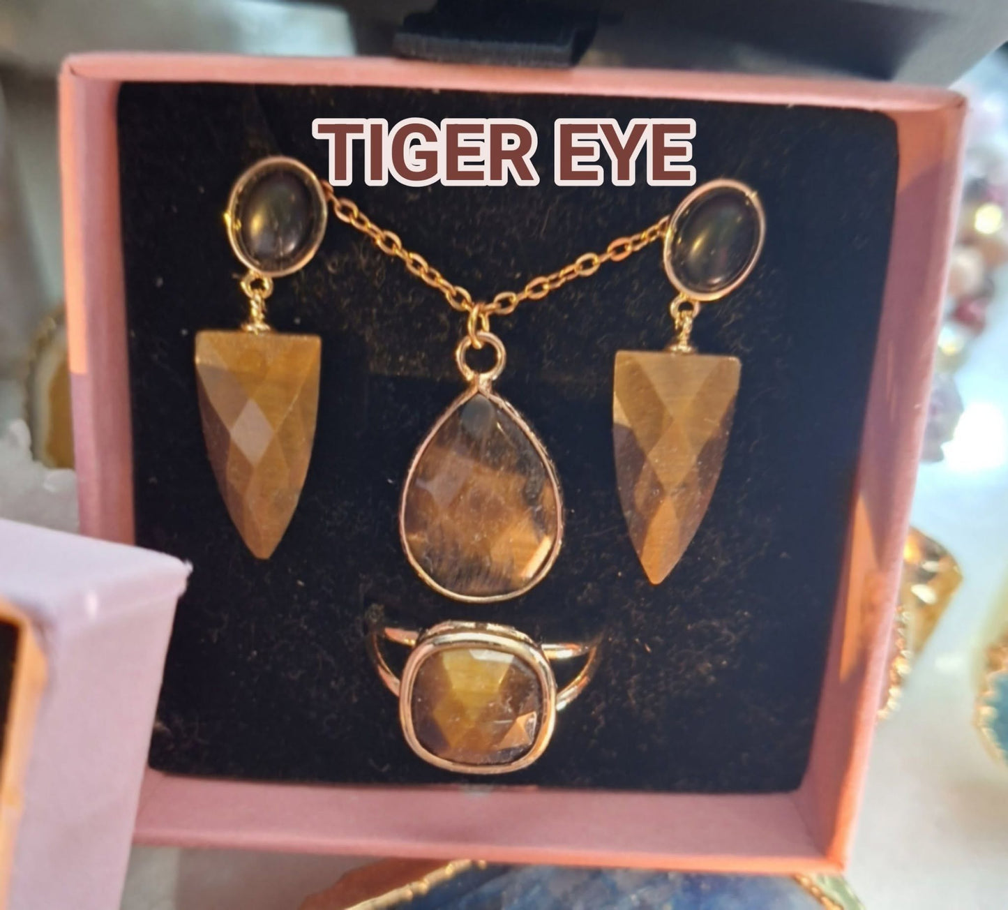 Summersale / Tigereye Smykkesett ( Kjede, Ring, Øredobber )