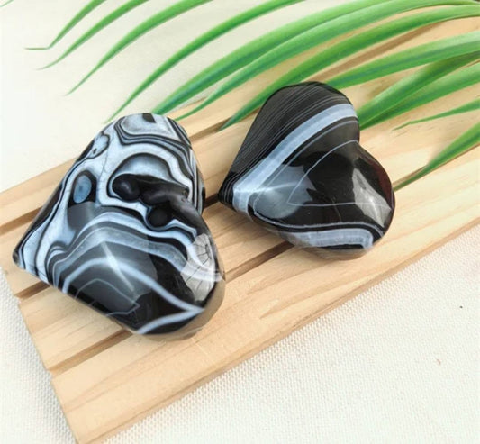 Supervakre Black SARDONYX Hearts, Medium Size 55 - 60mm