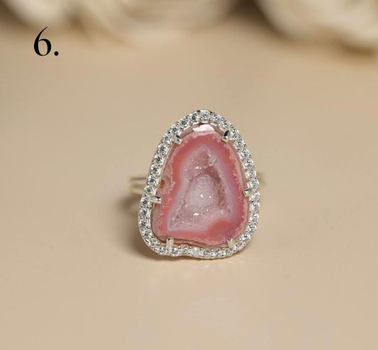 Unike og vakre AGATE Geode Druzy Ring | Sterling Silver, CZ Halo, Adjustable, Geode Size - 21x17mm