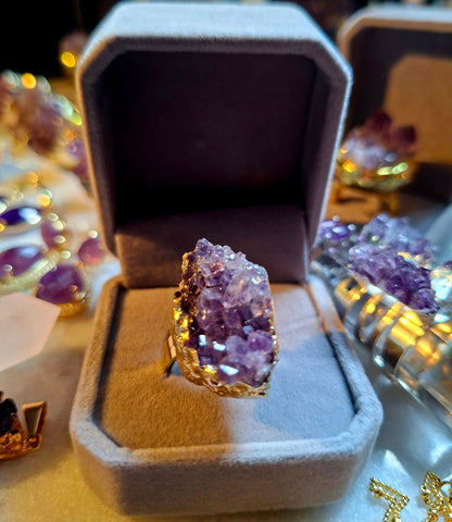 Flott Ametyst Råkrystall Gold Electroplated Ring, Justerbar