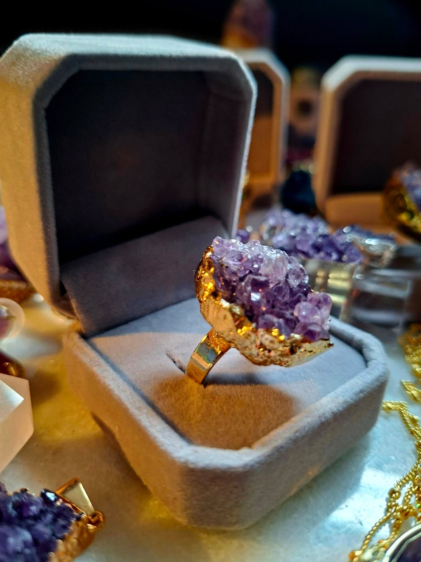 Flott Ametyst Råkrystall Gold Electroplated Ring, Justerbar