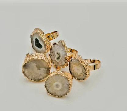 New White AGATE Solar Quartz Fashion Ring, Justerbar - Gold Electroplated