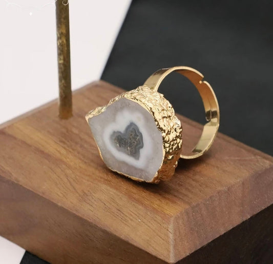 New White AGATE Solar Quartz Fashion Ring, Justerbar - Gold Electroplated