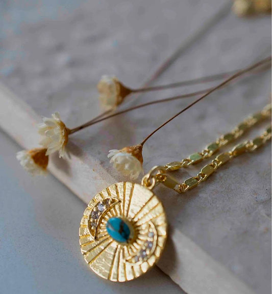 Nytt, vakkert Krystallkjede i et lekkert og Trendy Medallion Design med Turquise m/zirkoner, Gold Filled
