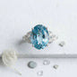 Ny og vakker Oval Blue Topaz Statement Ring, 925 Sterling Silver Cluster ( Lab Created Stone)