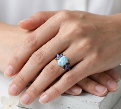 Ny og vakker Art Deco ( 14k Gold over Sterling Silver) Sunstone, Larimar and Sapphire Gold Plated Ring, Marquise Blue Gemstones