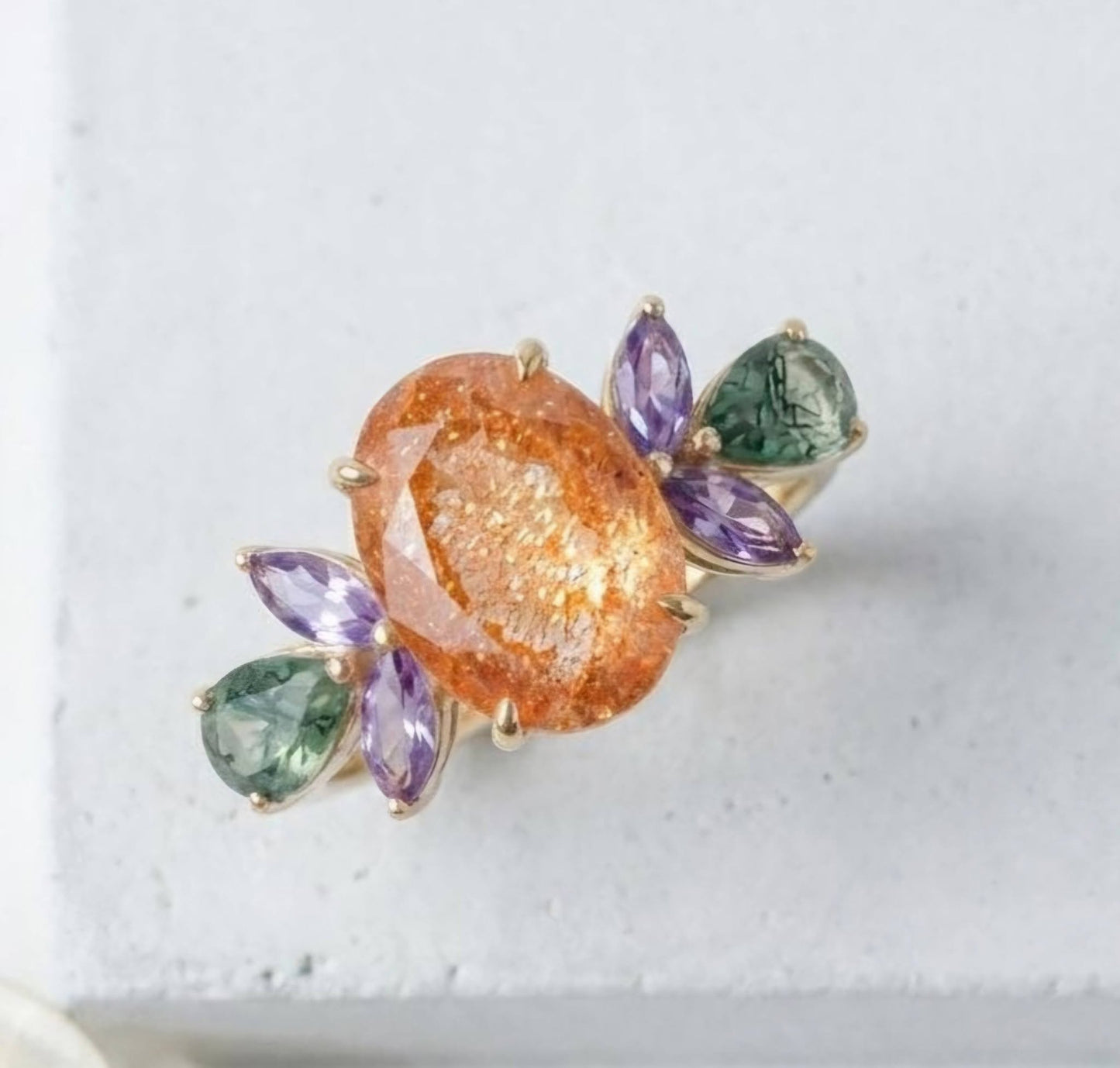 Ny og vakker Art Deco ( 14k Gold over Sterling Silver) Sunstone, Moss Agate & Amethyst Gold Ring Nature Inspired