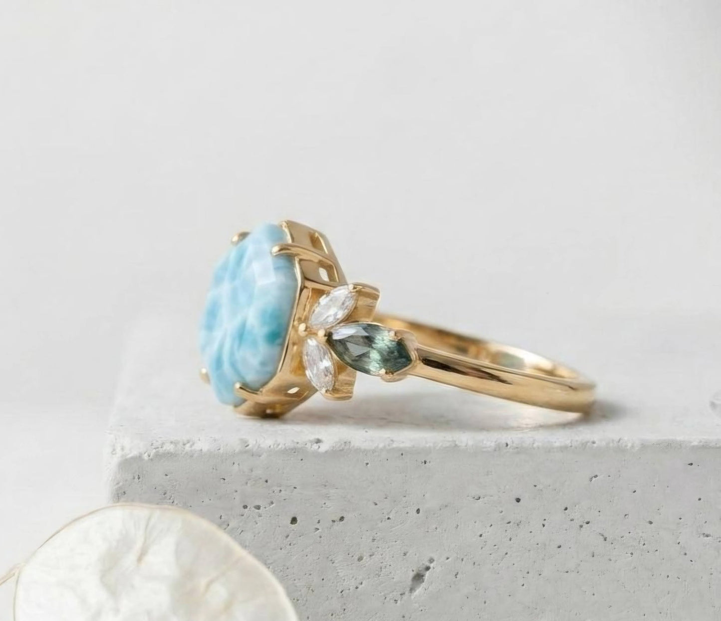 Ny og vakker Art Deco ( 14k Gold over Sterling Silver) Hexagon Larimar Ring, Gold Mermaid Core, Teal Sapphire &amp; Marquise Diamond Cluster