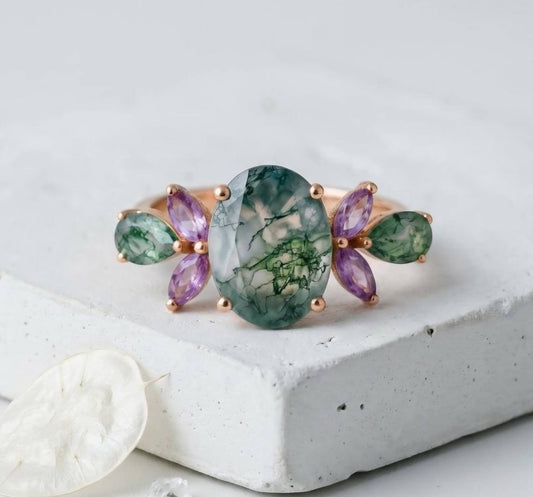 Ny og vakker Art Deco ( 14k Rose Gold over Sterling Silver) with natural Forest Fairy Moss Agate Ring w/ purple Sapphire stones ( Lab Created)