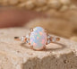 Ny & Trendy 14K Goldplated ( 925s Silver ) Art Deco Vintage Ring - med oval 8x10mm FIRE OPAL sten og Zirkoner
