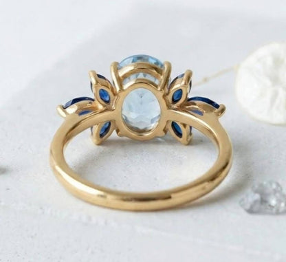 Ny og vakker Art Deco ( 14k Gold over Sterling Silver) Marquise Sapphire Cluster Ring with Oval Light Blue TOPAZ ( Lab Created )