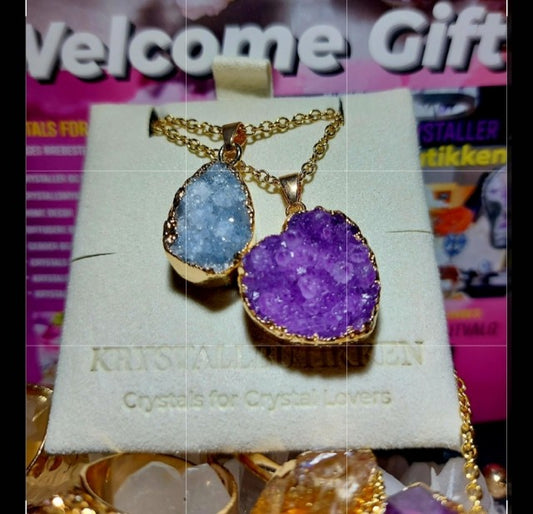 DUO SUPERDEALS / 2 - 1 Kampanje Druzy Quartz Heart Designkjeder ( 1. Pink/Red, 2. Purple, 3. Blue, Green, 5. White )