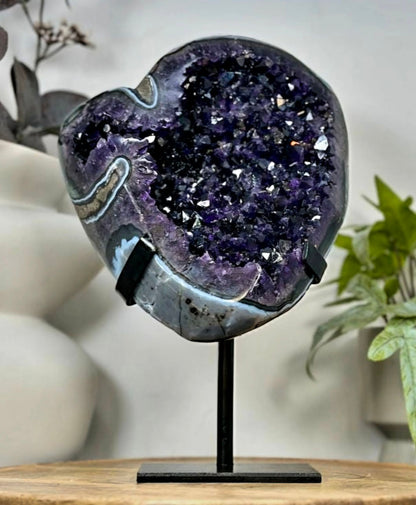 Natural Top Quality Amethyst Geode with Blue Abate Shell - MWS3073, 26.5x17.5cm - 2.33kg