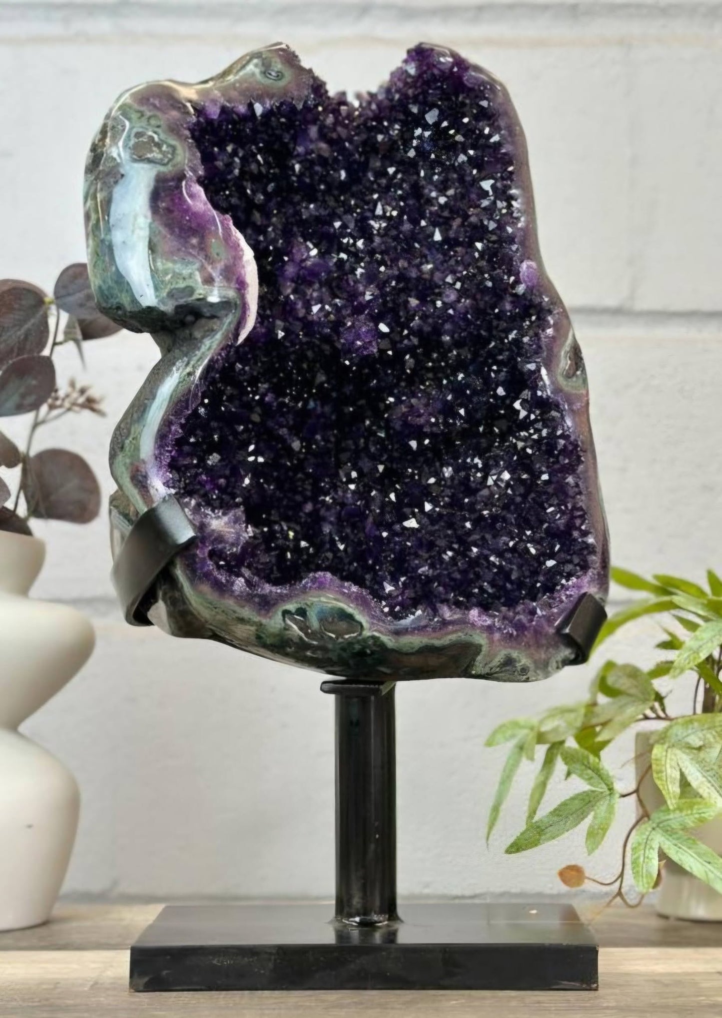 Top Quality Natural Uruguay Amethyt Geode Statemen Piece - MWS3146, 11.5Kg - 47.5 x 24cm