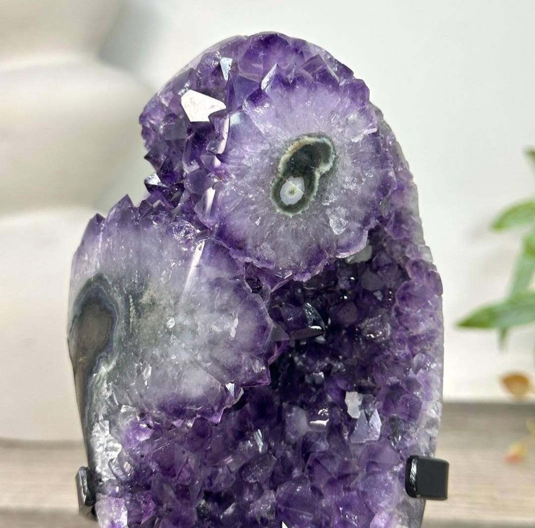 Uruguay Amethyst Crystal Stone with Stalactite Eyes Fomations - MWS3271, 18.5x9.5cm